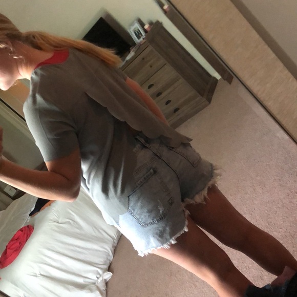 sage green scalloped top - Picture 5 of 5